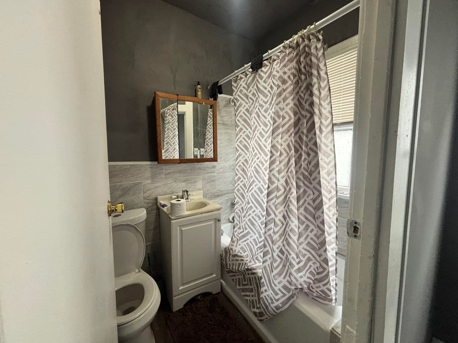 Photo 4 of 2057 32nd