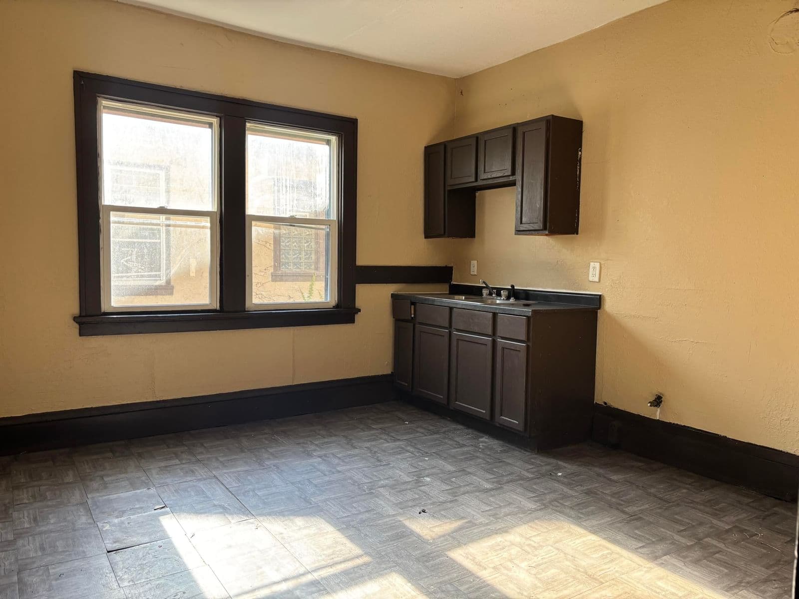 Photo 5 of 2320 44th