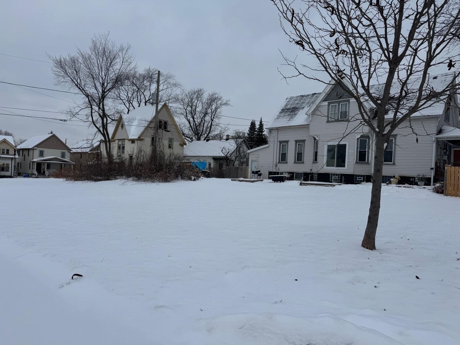 2401 Richards