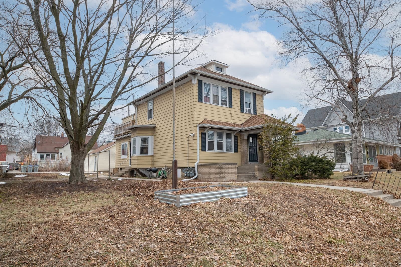 2715 Humboldt