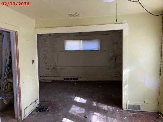Photo 5 of 2910 9th