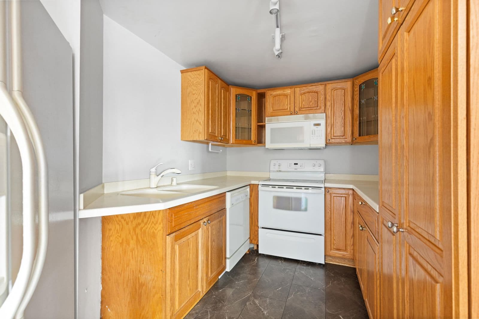 Photo 5 of 1633 Prospect