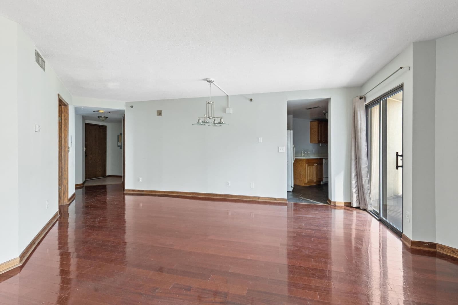 1633 Prospect