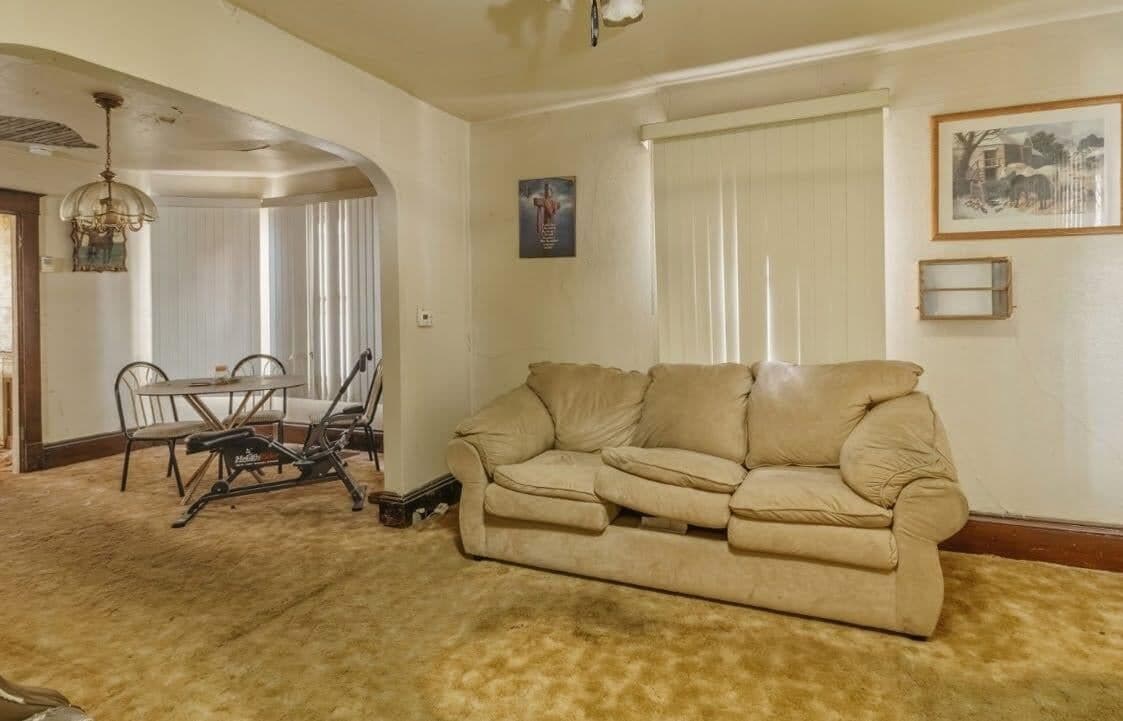 Photo 5 of 2466 33rd