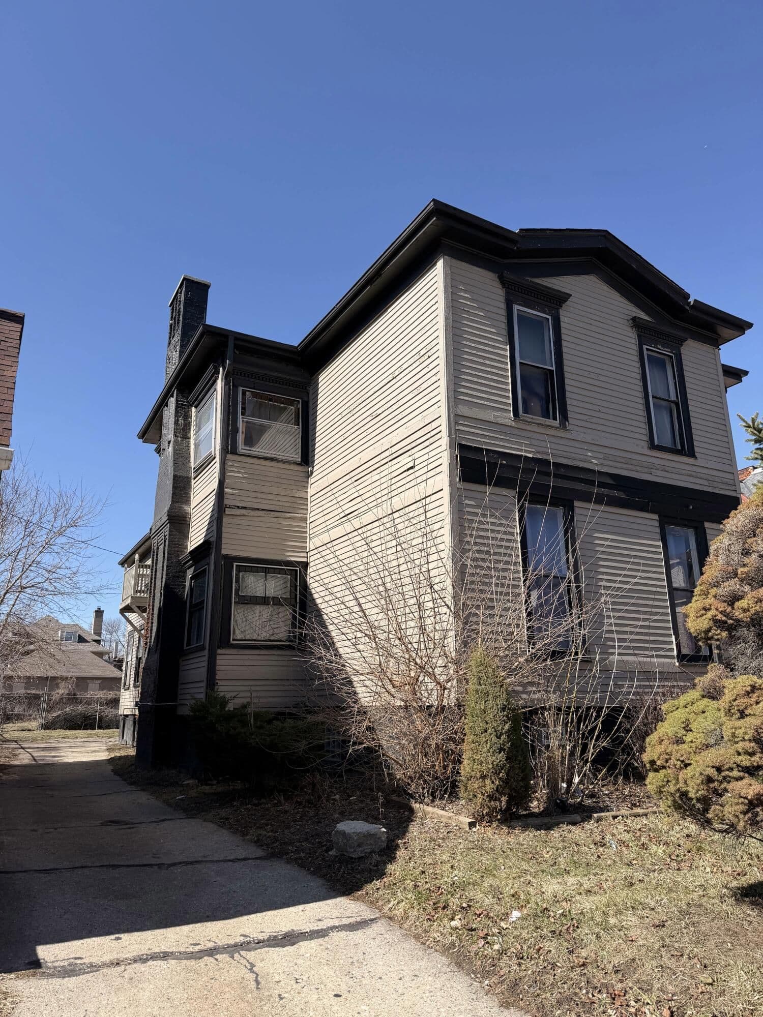 743 32nd