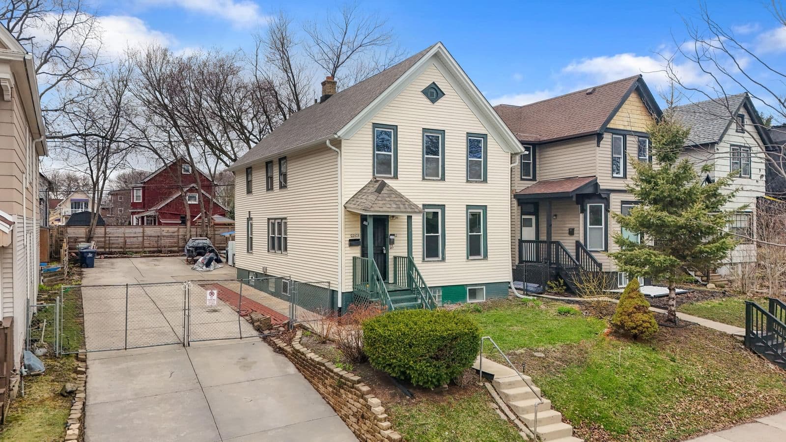 2243 Woodward