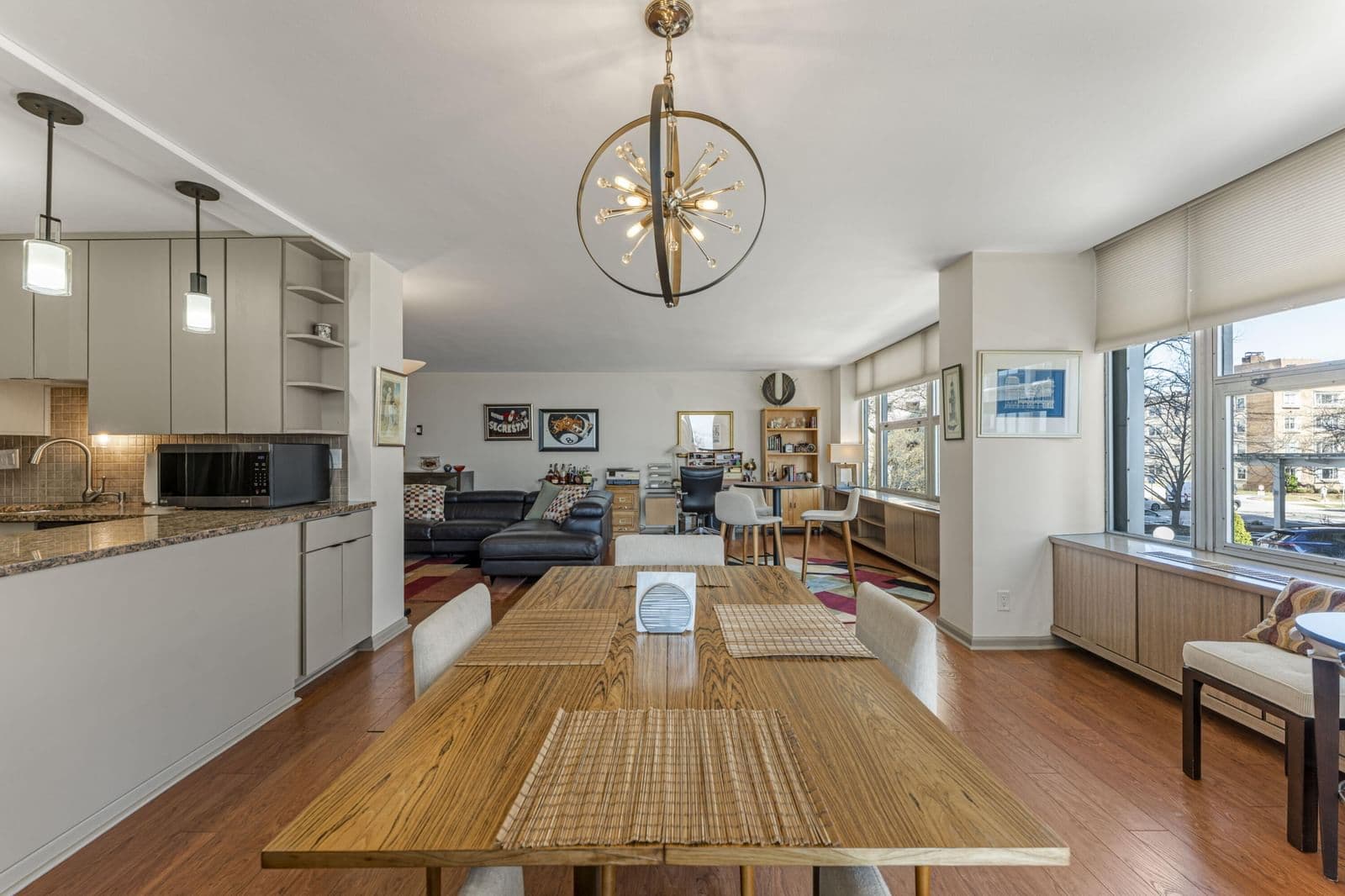 Photo 4 of 1610 Prospect