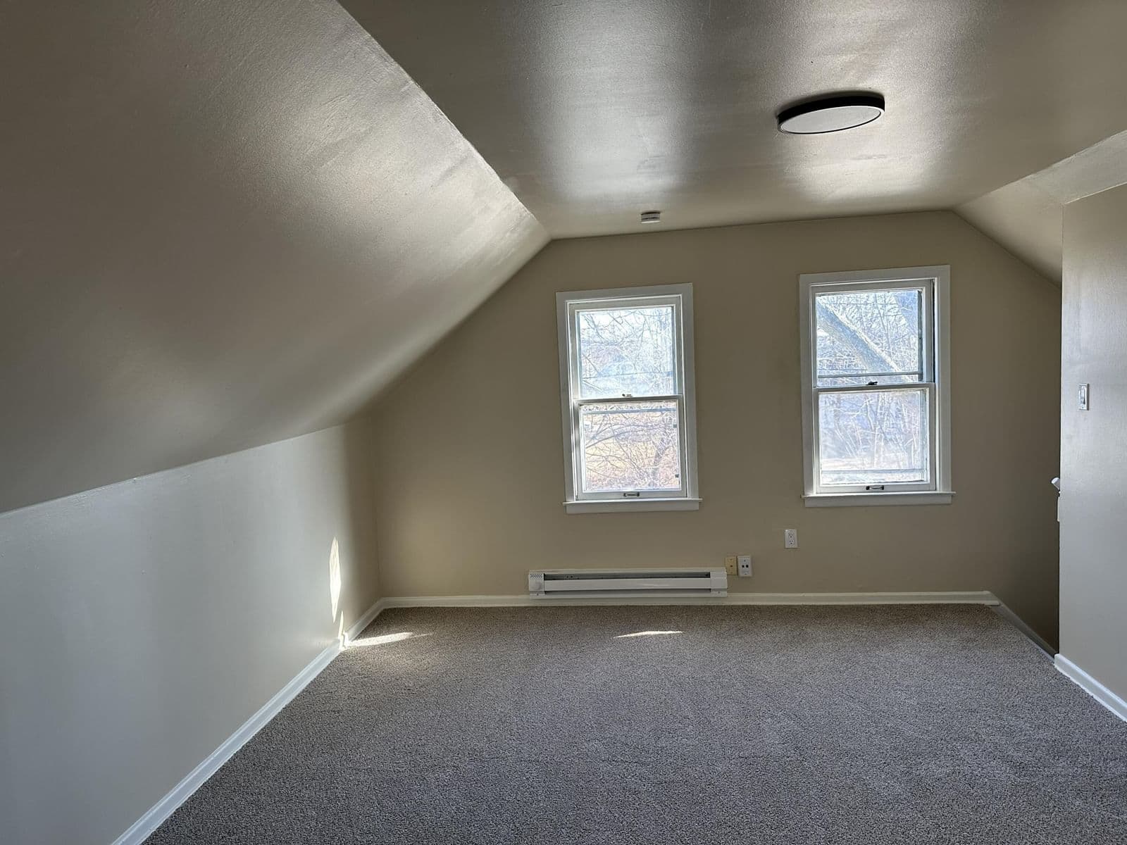 Photo 5 of 4852 37th