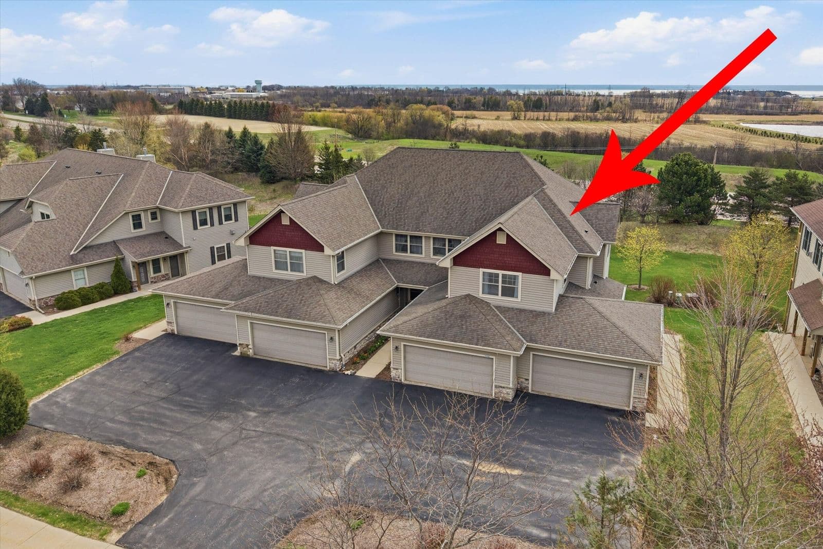 1664 New Port Vista, Port Washington, WI