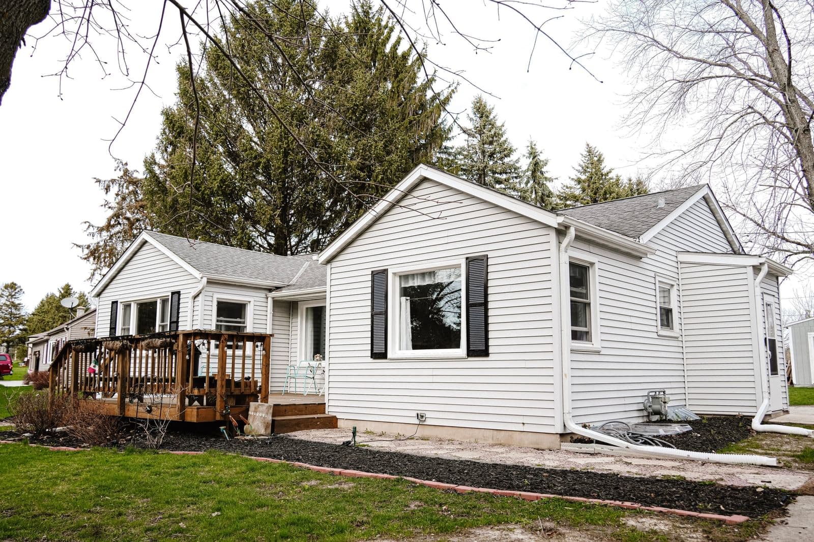 3014 Green Bay, Port Washington, WI
