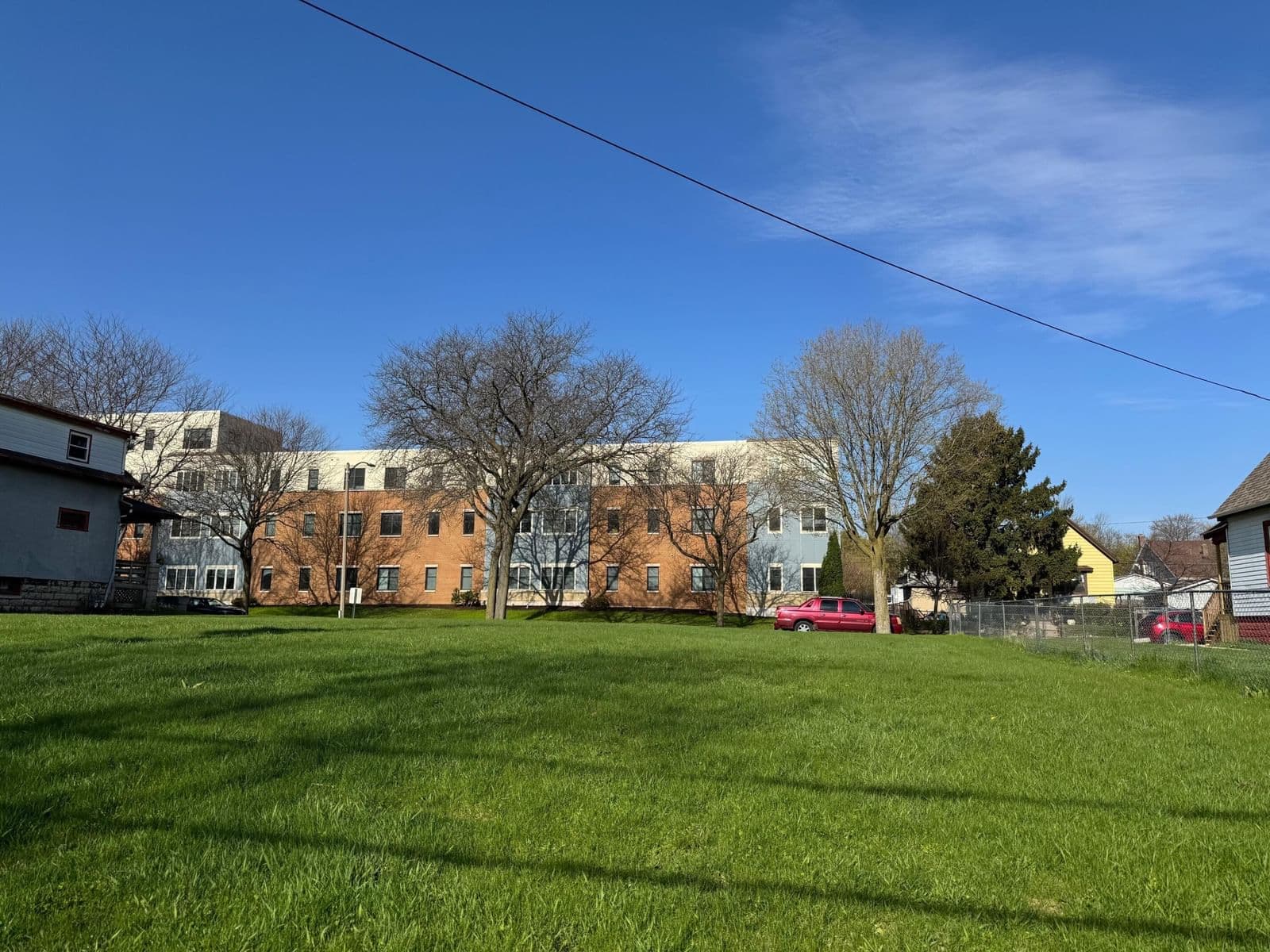 2730 Buffum