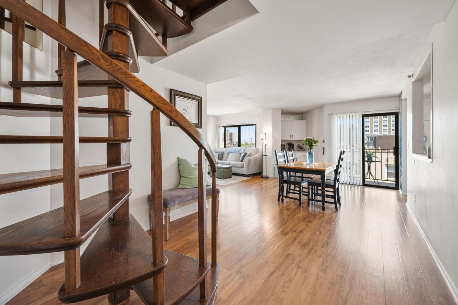 1633 Prospect