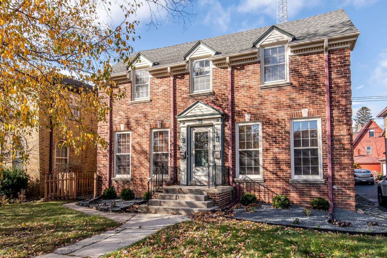 4119 Woodburn, Shorewood, WI