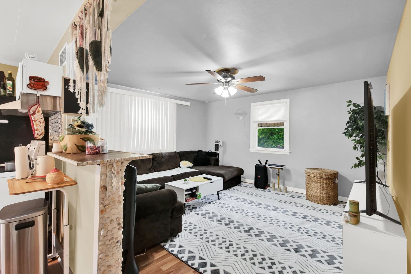 Photo 5 of 3408 1st