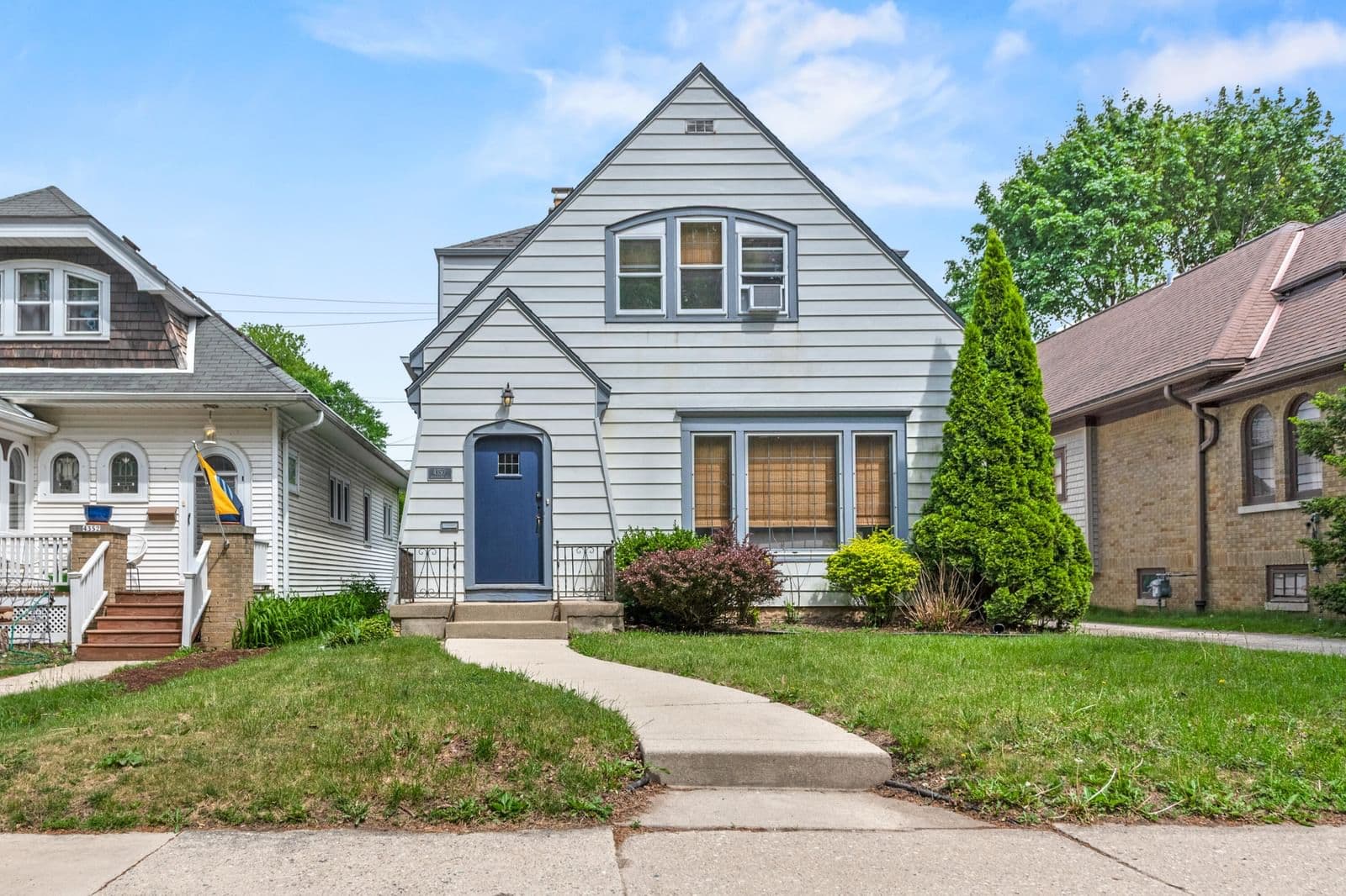4350 Woodburn, Shorewood, WI