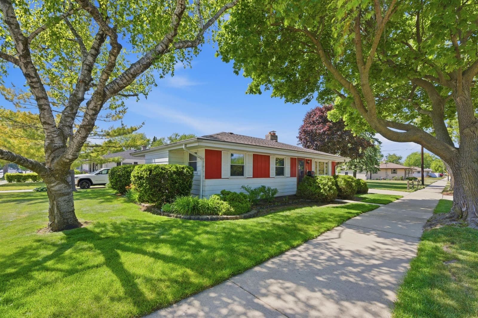 3520 Knoll