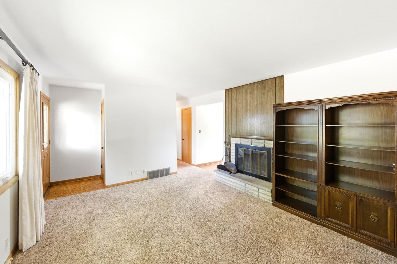 Photo 4 of 3520 Knoll