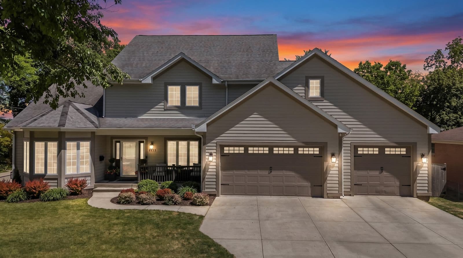 8415 Ravenswood