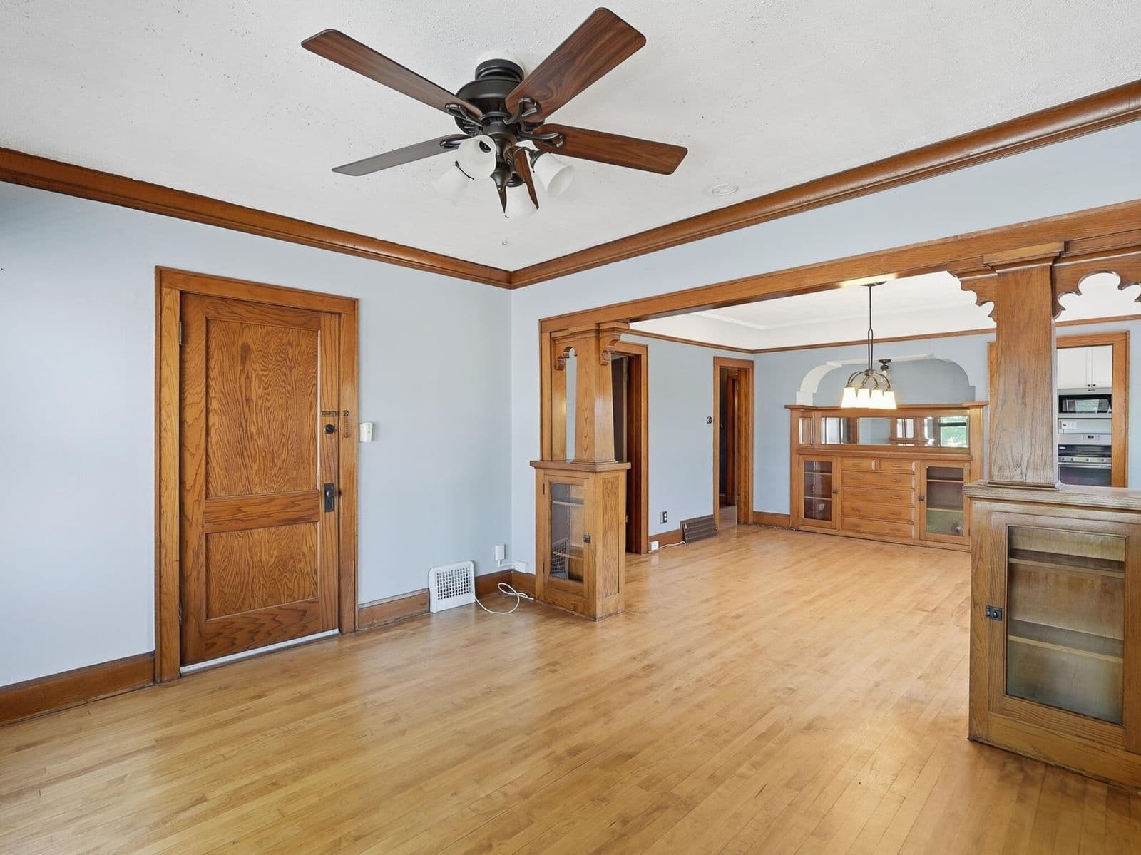 Photo 4 of 1101 71st