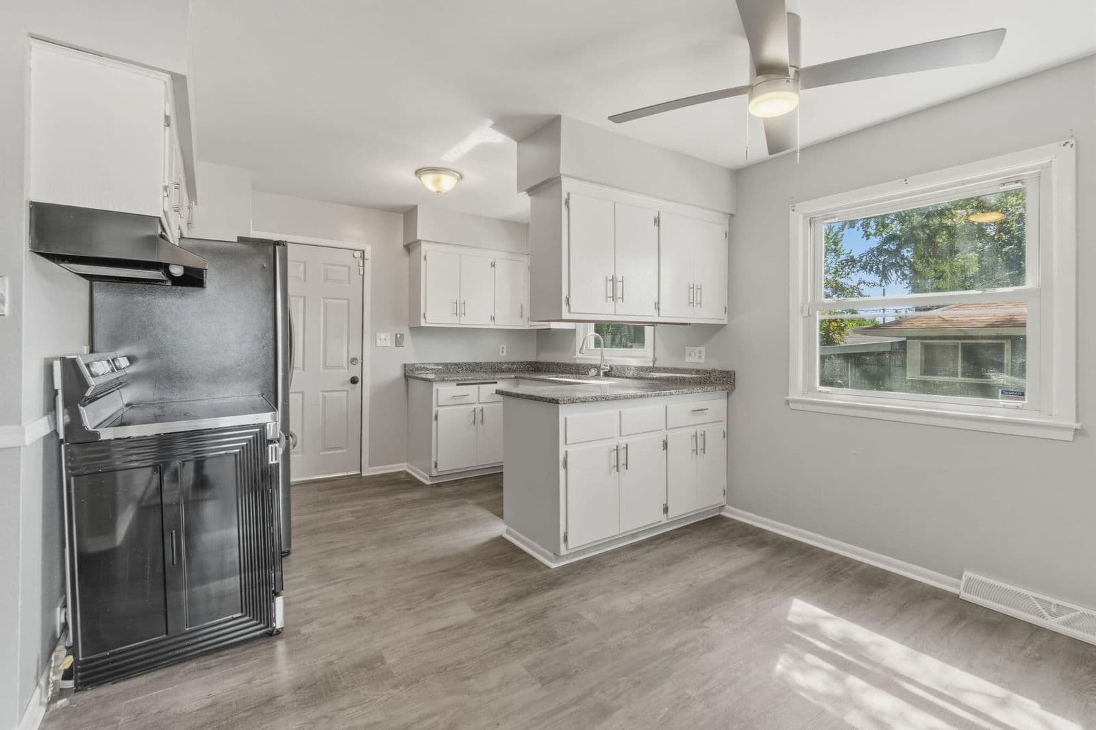 10501 Silver Spring