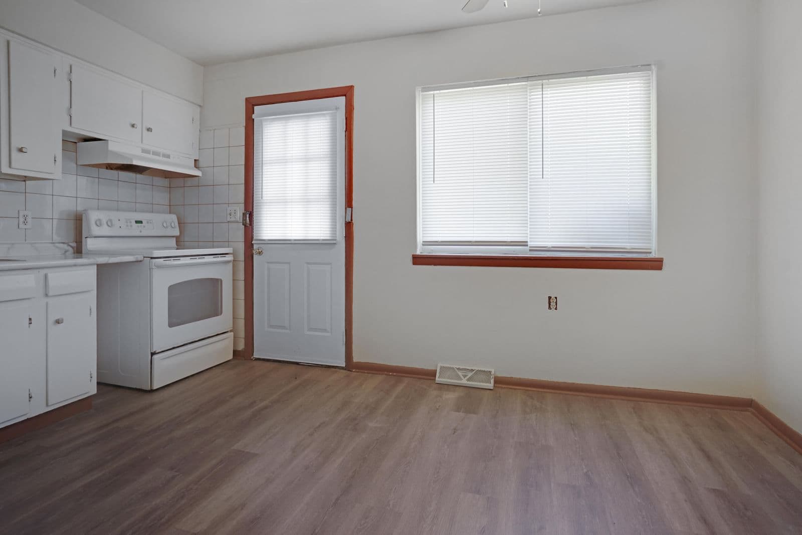 Photo 4 of 5730 91st