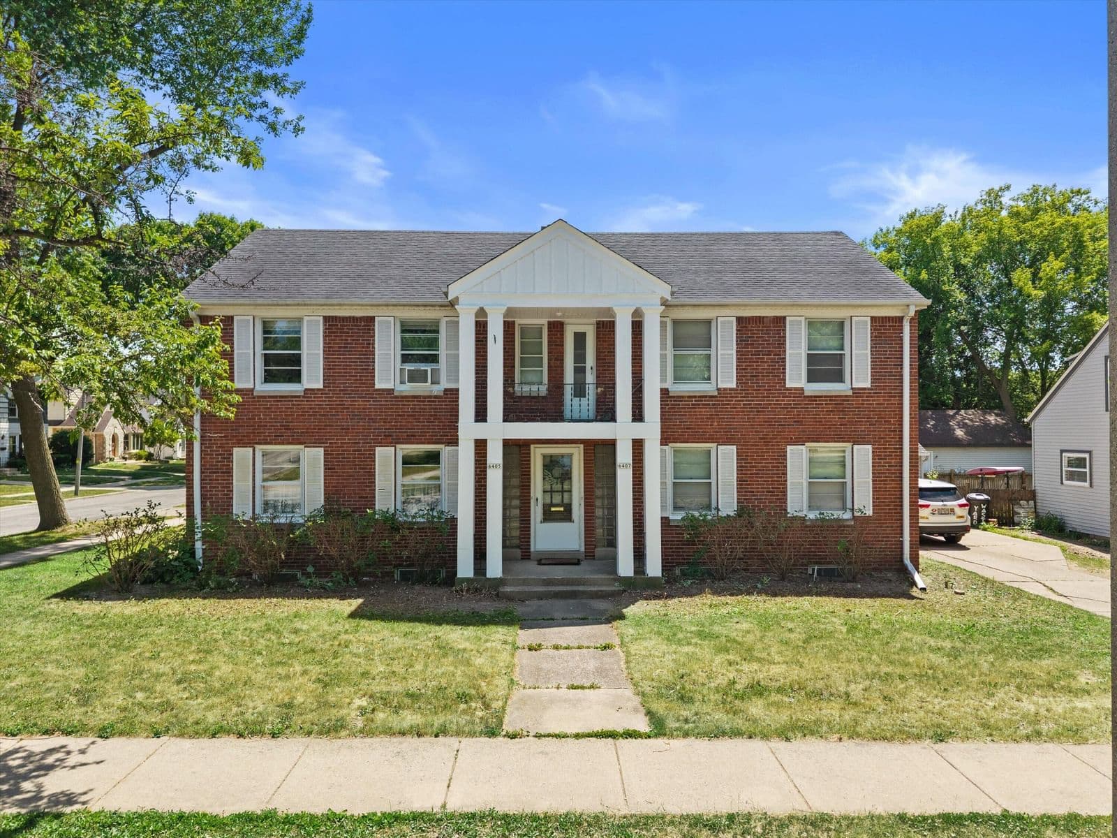 6405 Clarke