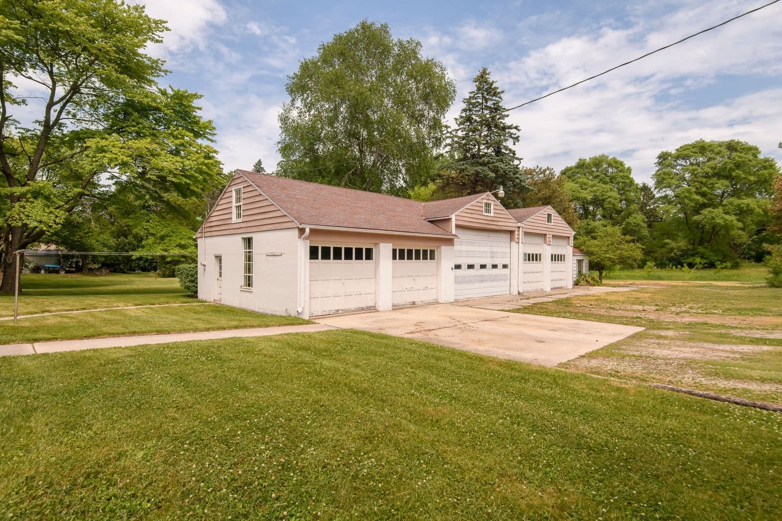 9610 Cedarburg