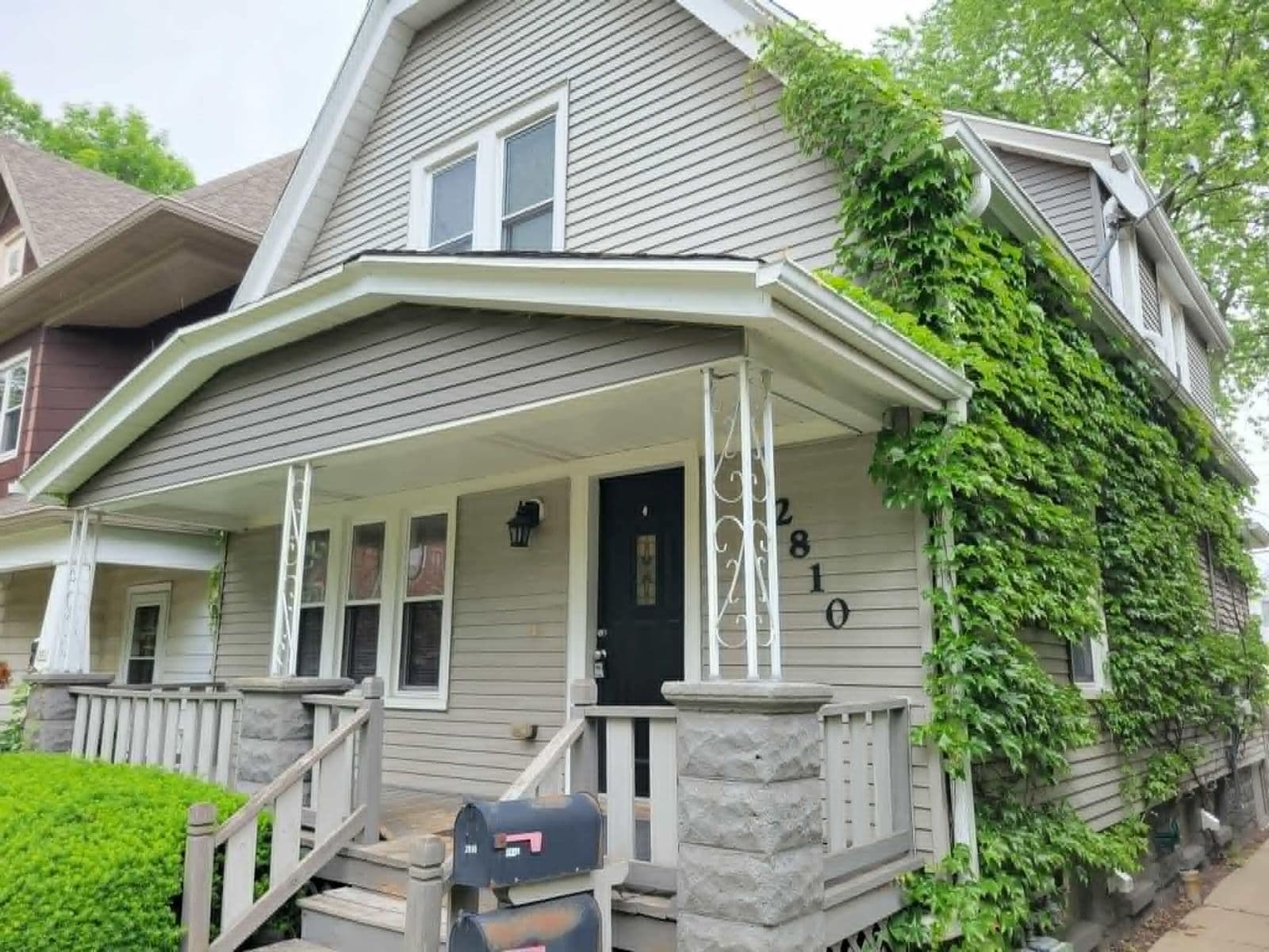 2810 Lenox