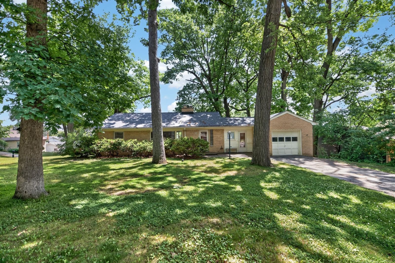 11605 Mount Vernon, Wauwatosa, WI