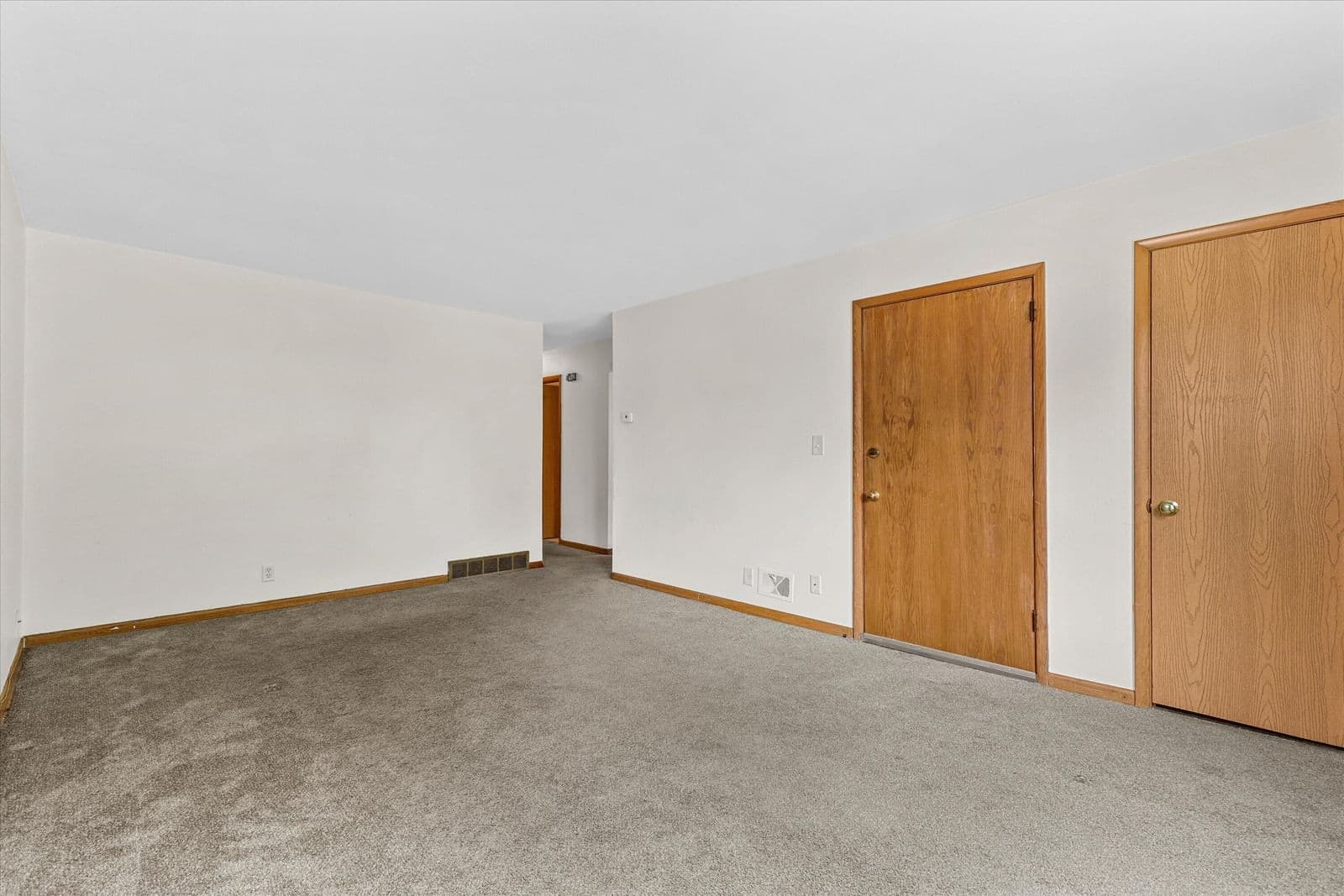 Photo 5 of 4722 49th