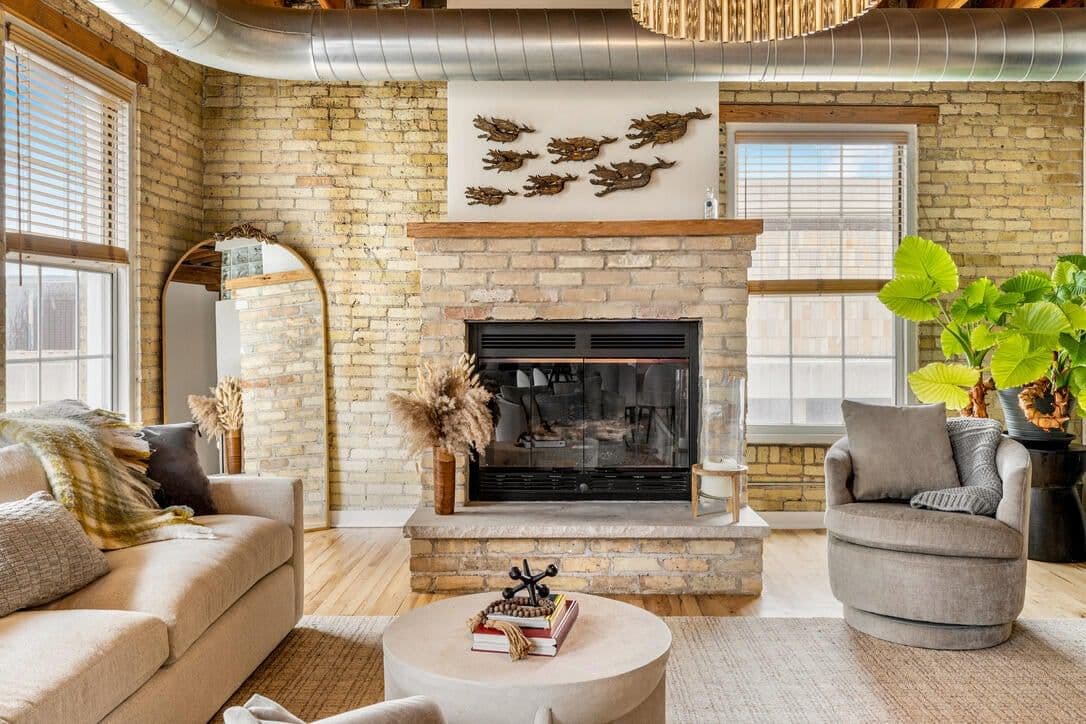 418 3rd, Milwaukee, WI