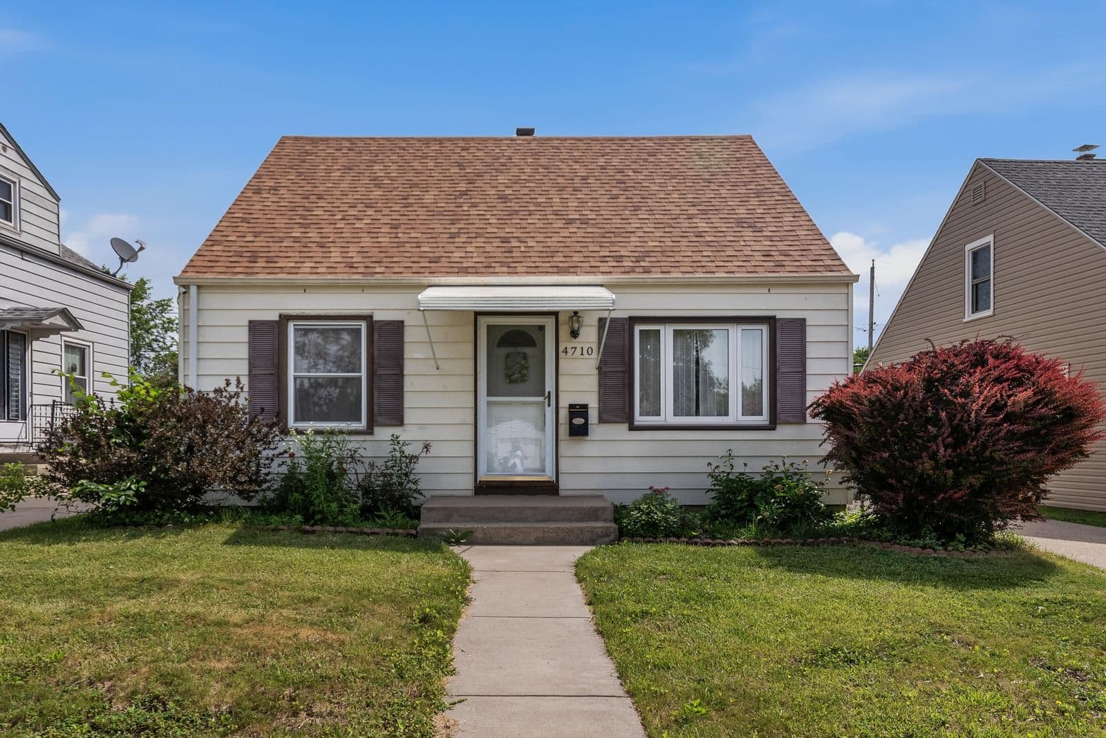 4710 Sumac