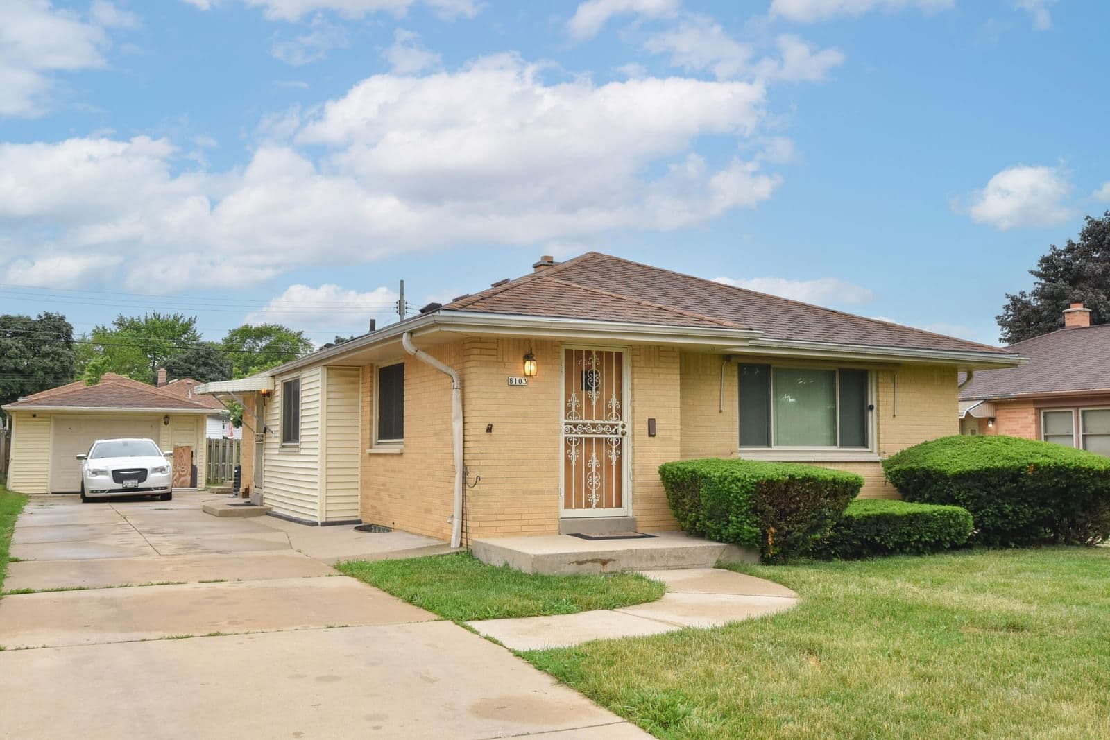 8103 Potomac