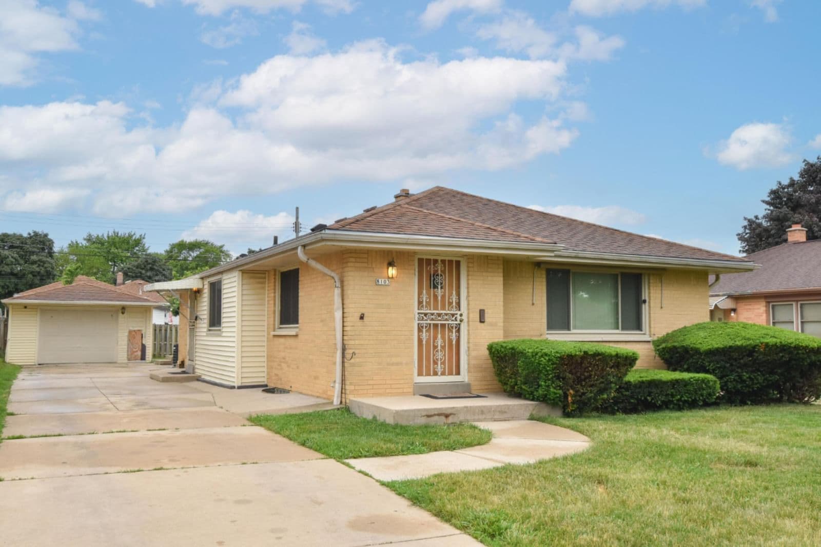 8103 Potomac