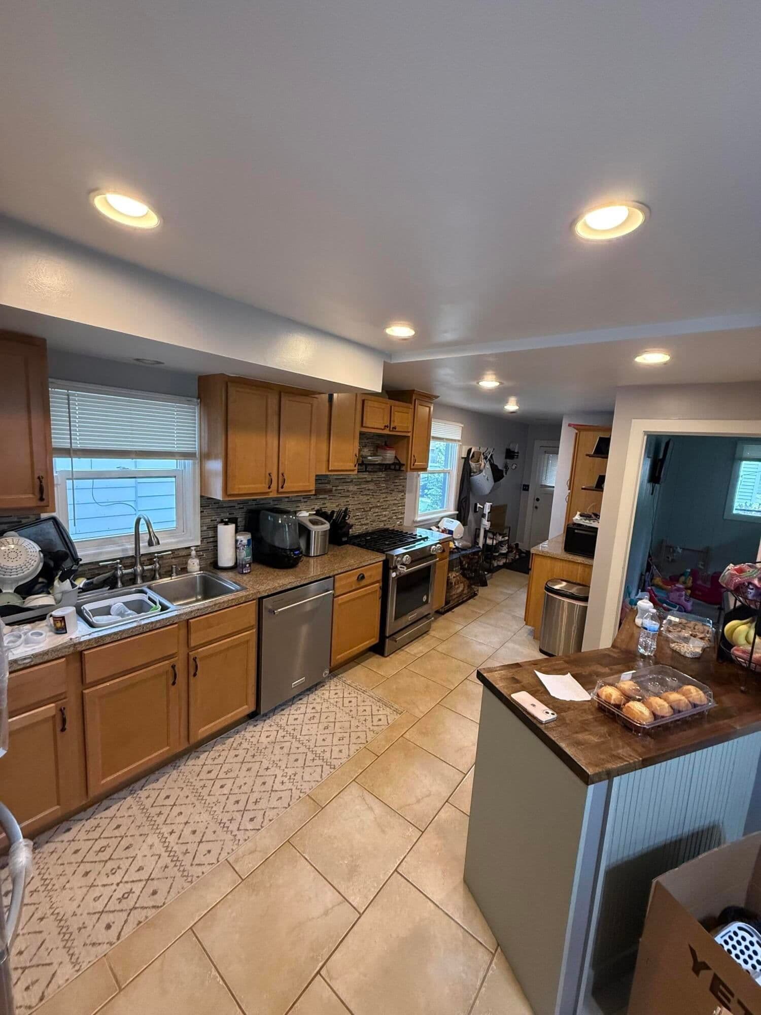 6010 Main