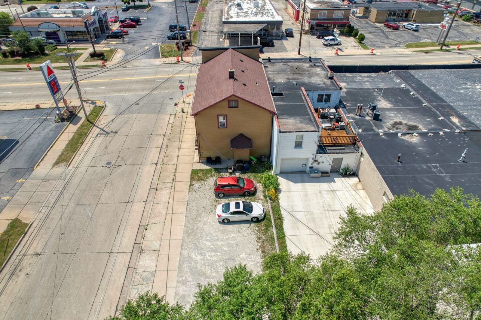 3401 Douglas