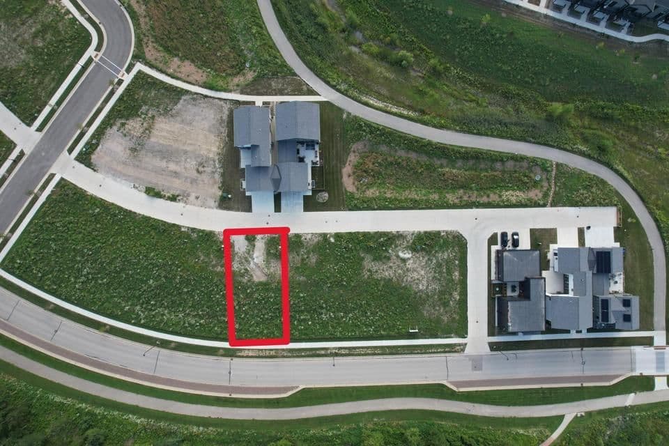 9385 Lake Vista, Oak Creek, WI