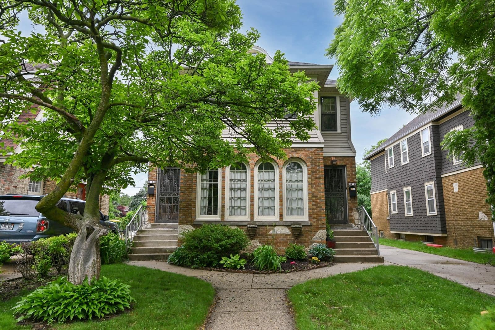 4116 Woodburn