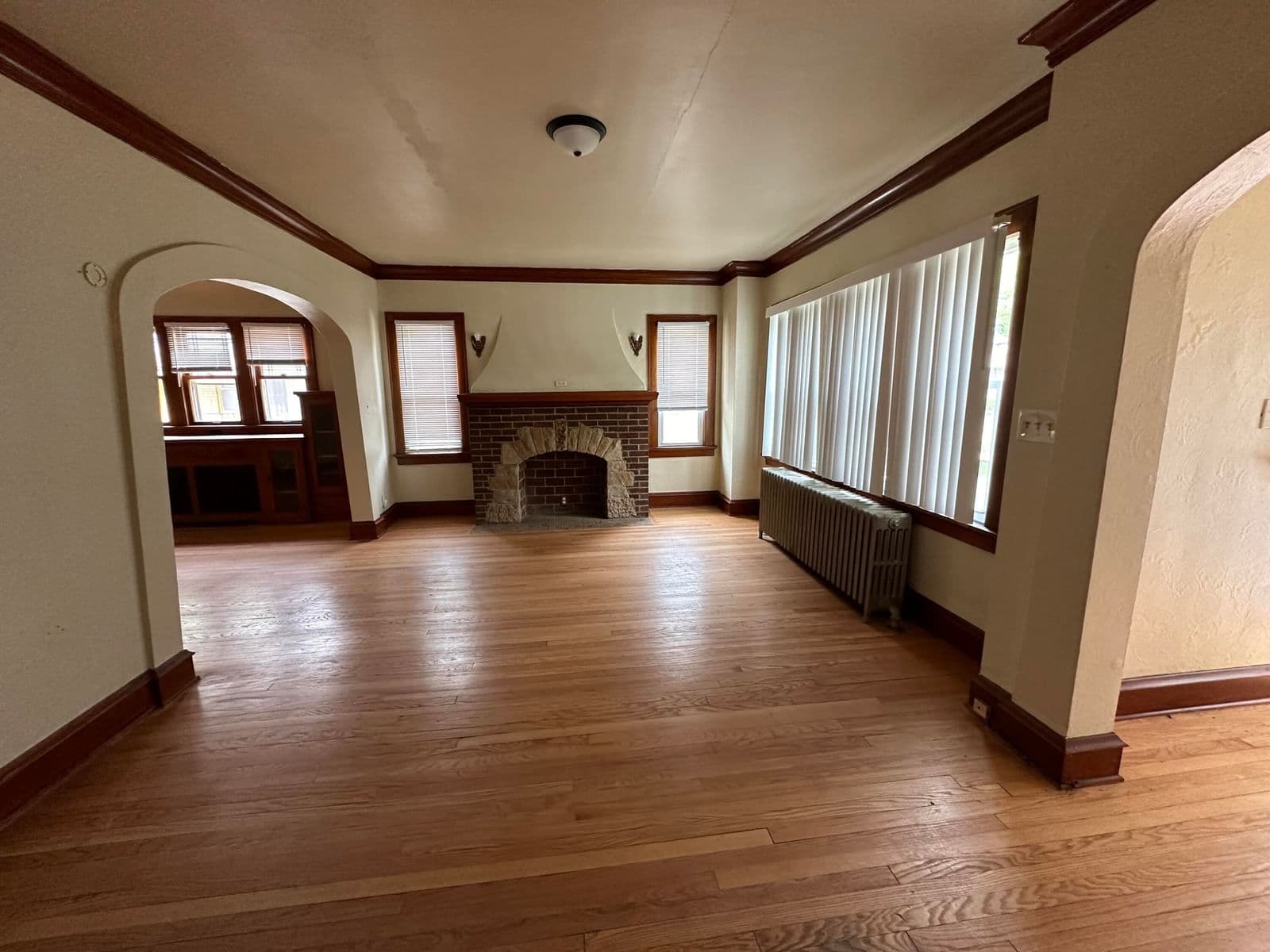 6221 Thurston