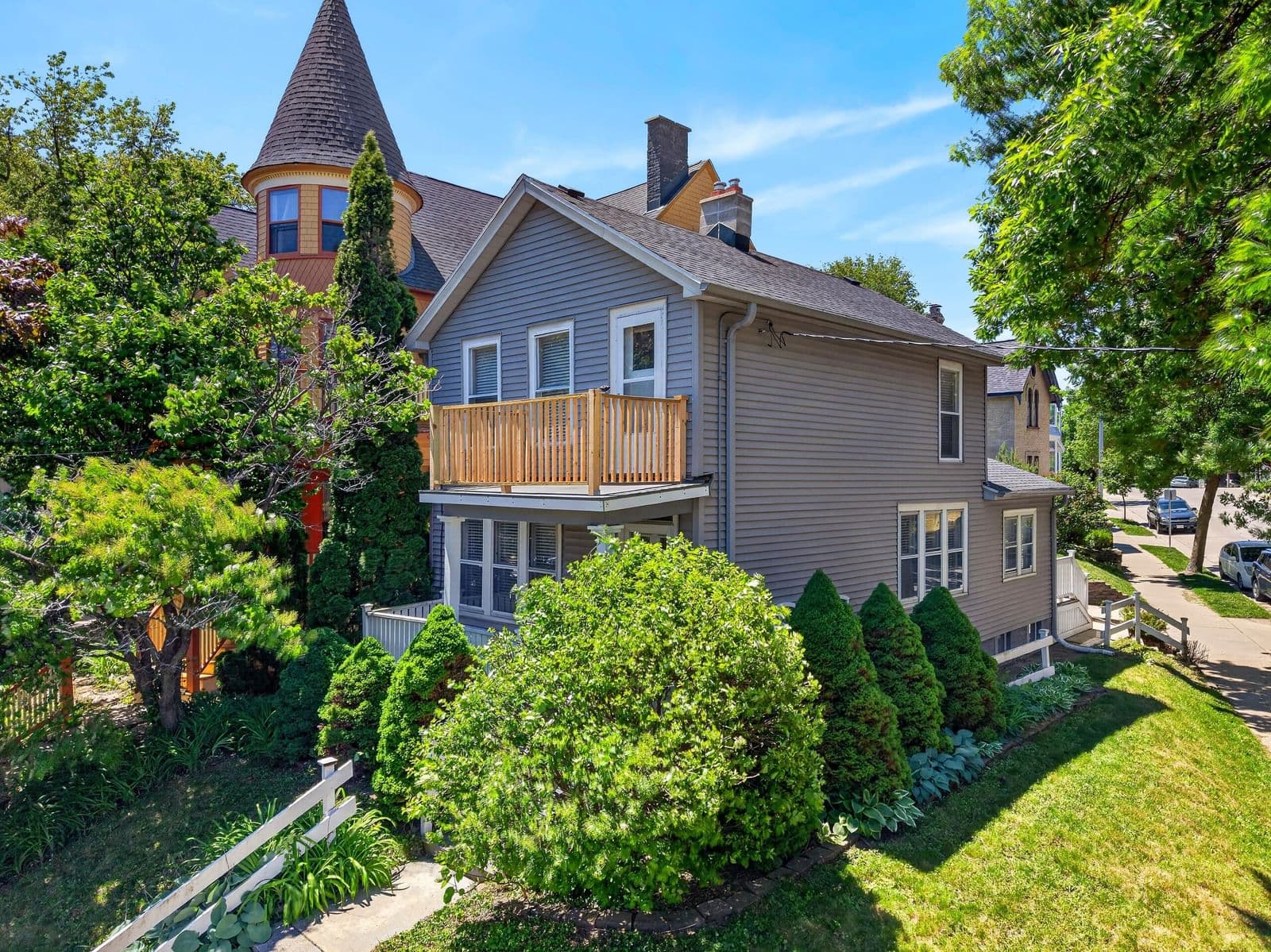1463 Franklin