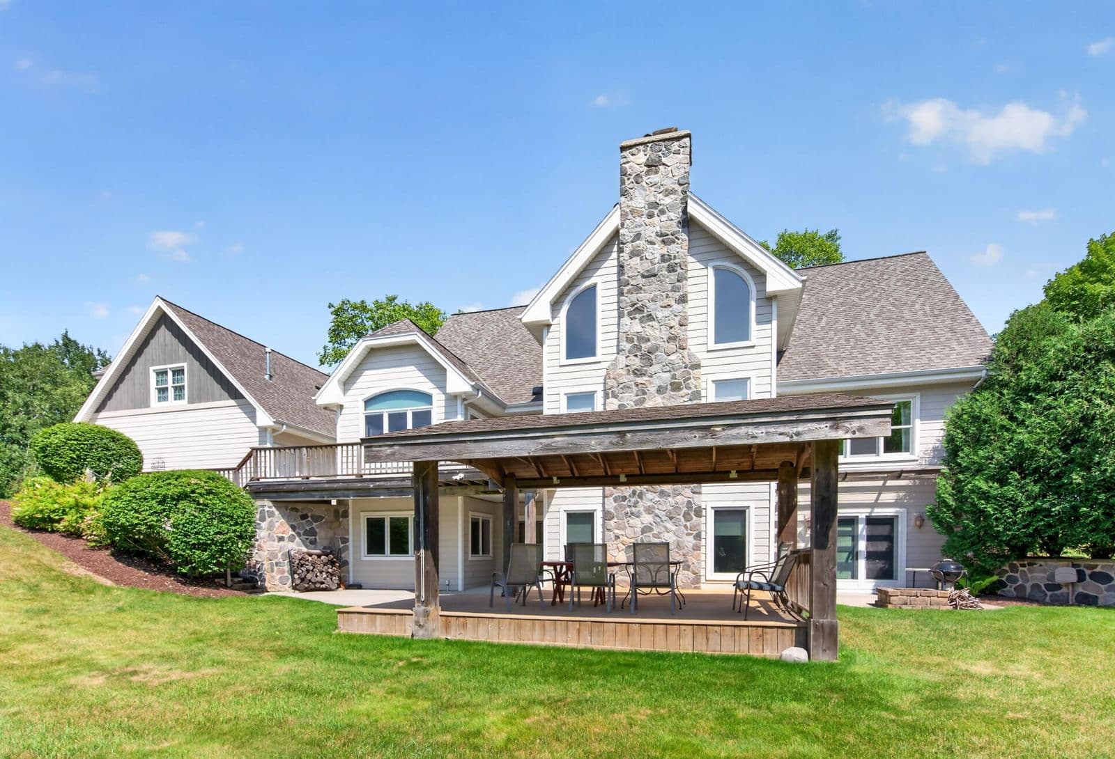 1475 Cedarton