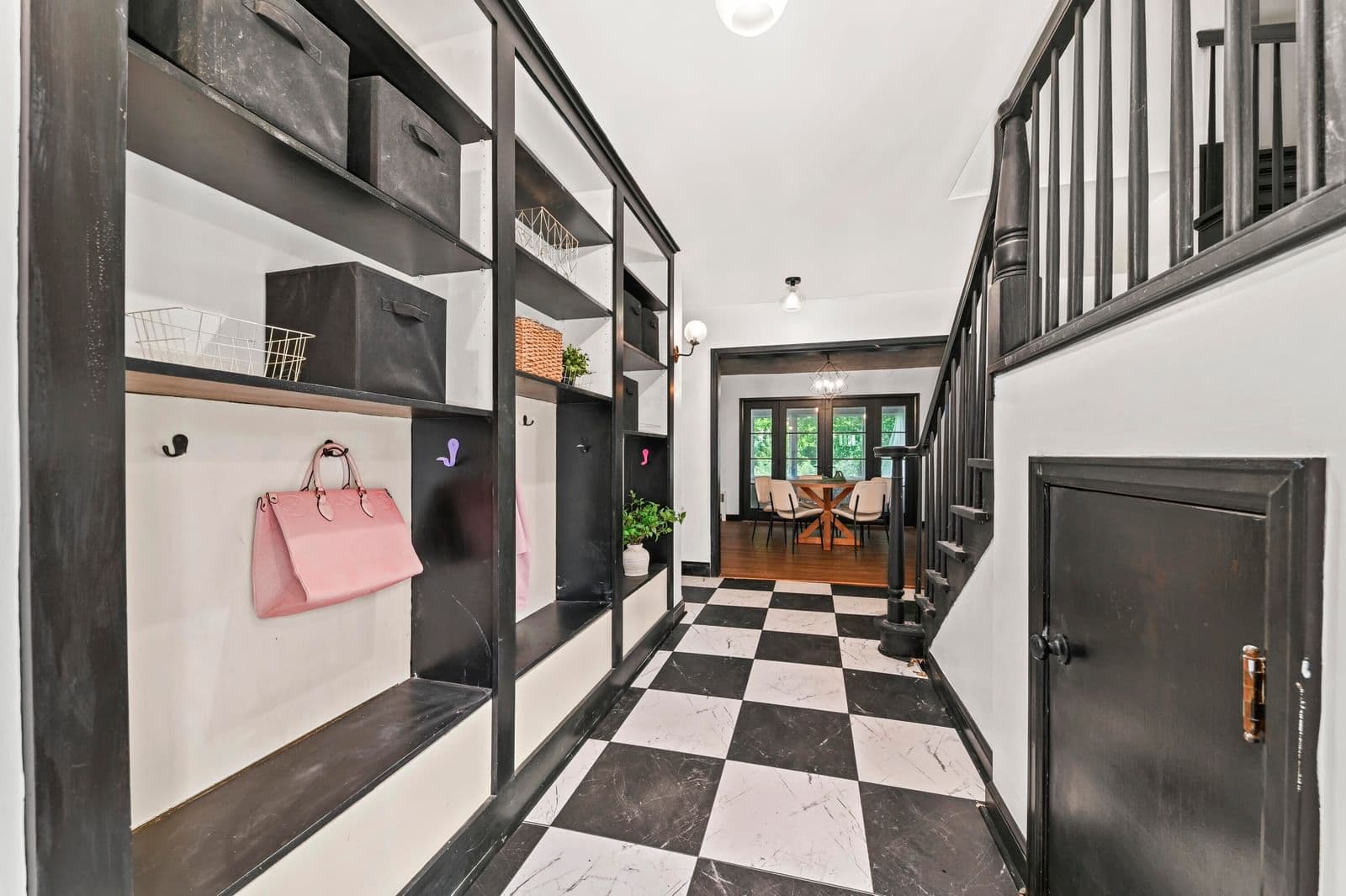 1345 Hickory Hill