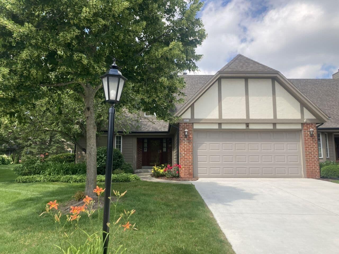 645 Willowick