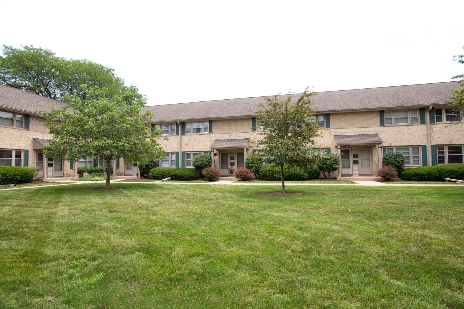 4918 Shoreland