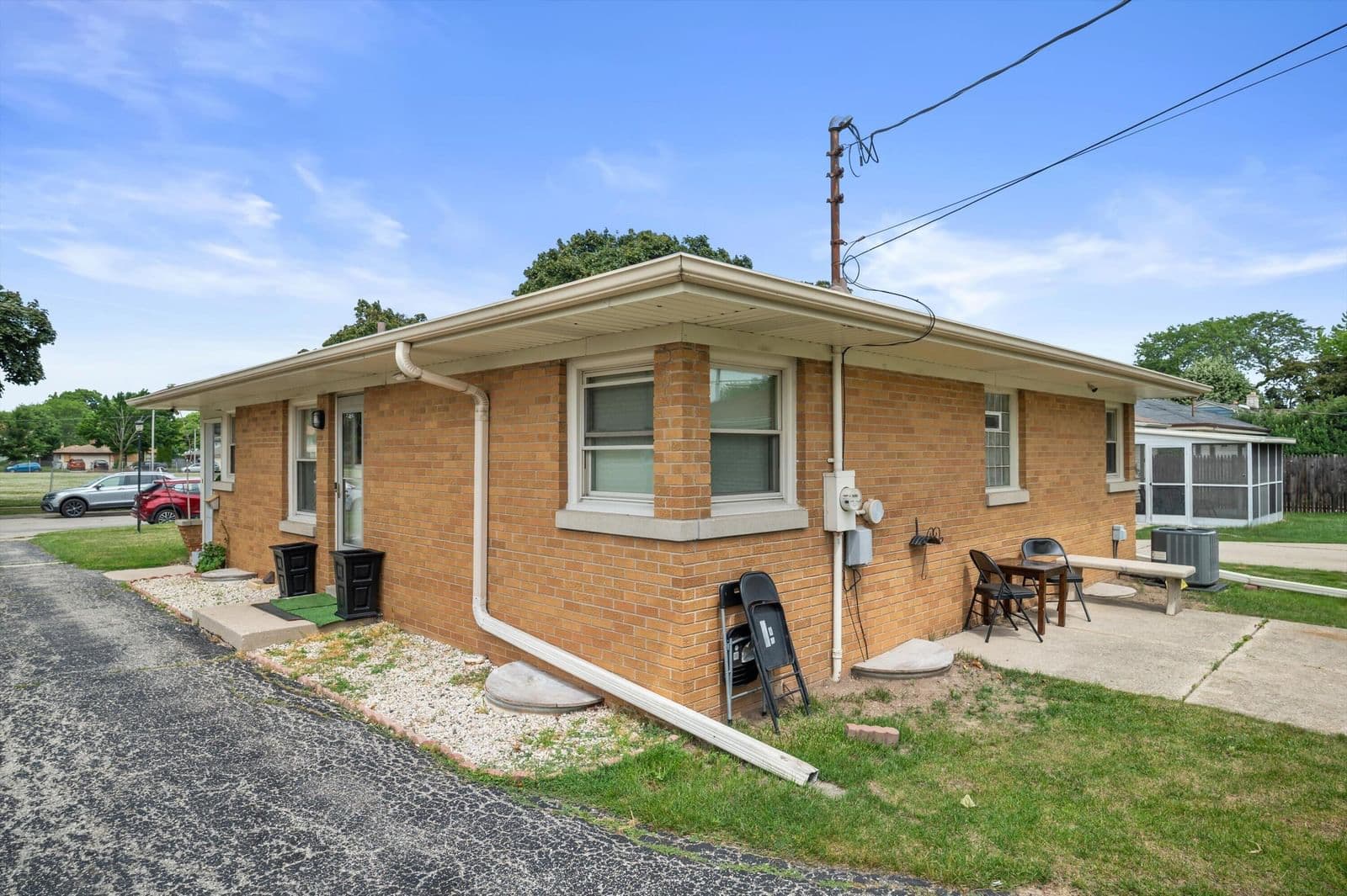 Photo 4 of 4050 81st
