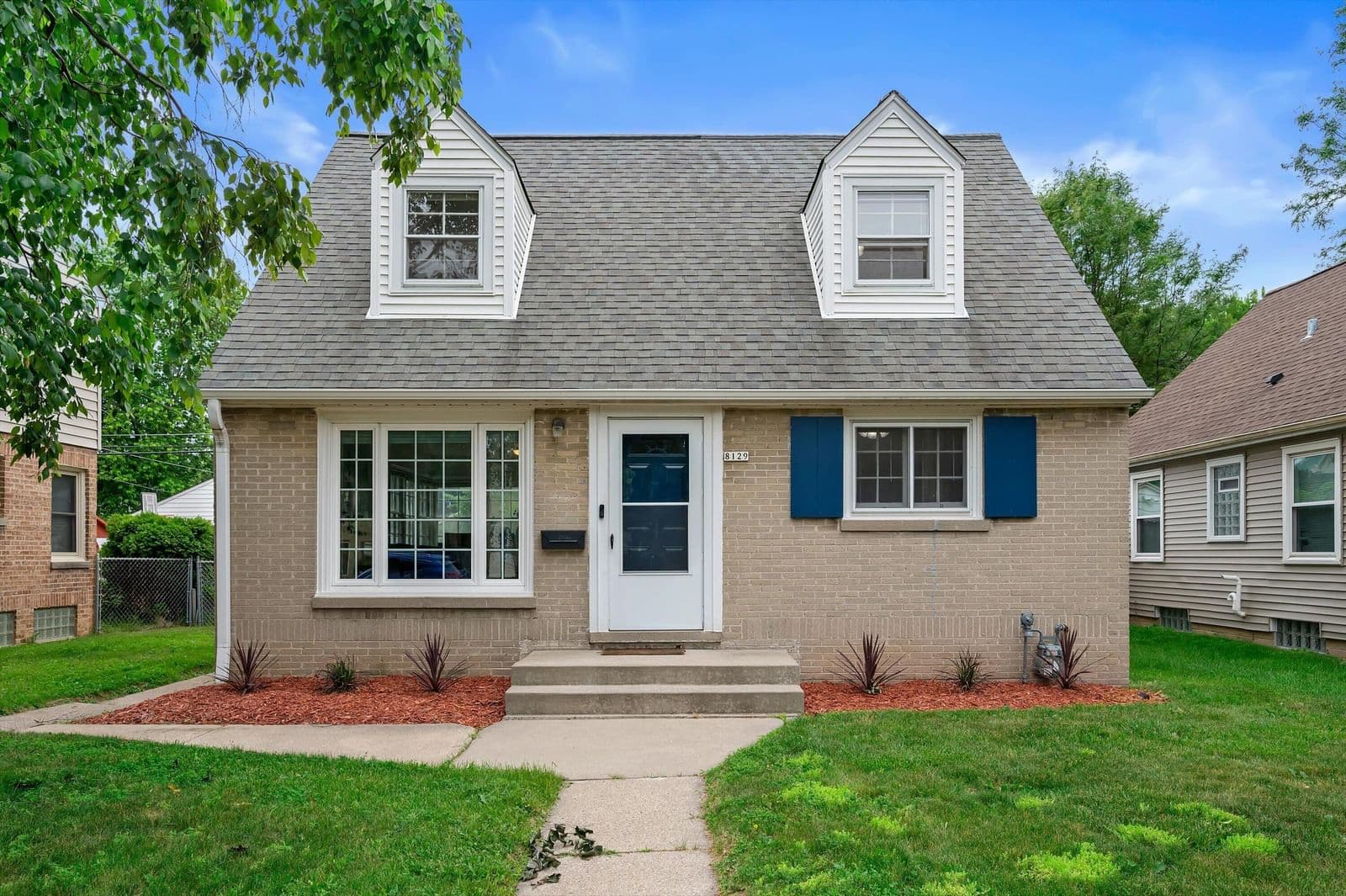 8129 Burleigh