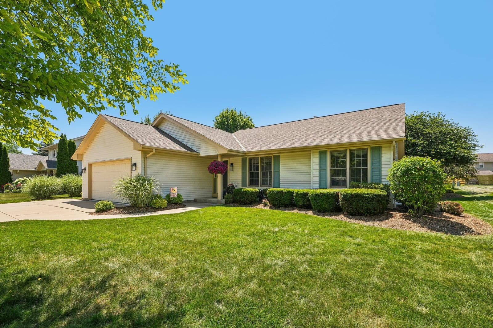 1131 Sommers, Oak Creek, WI
