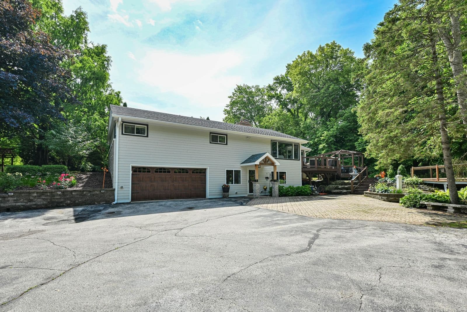 795 Monrovia