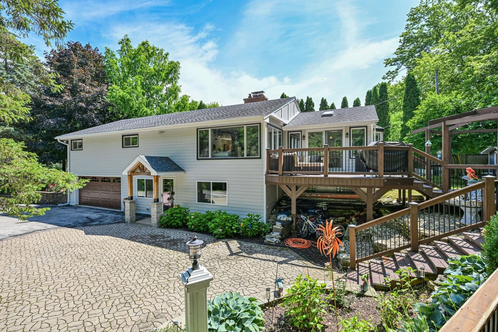 795 Monrovia