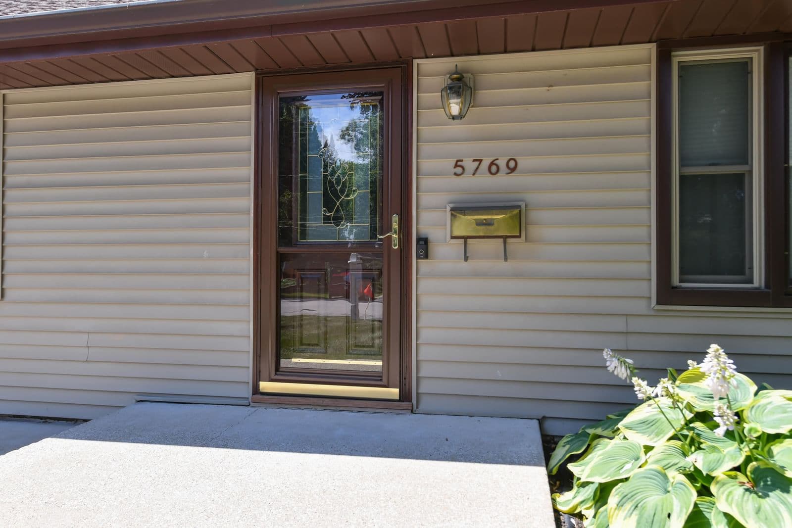 5769 River Forest